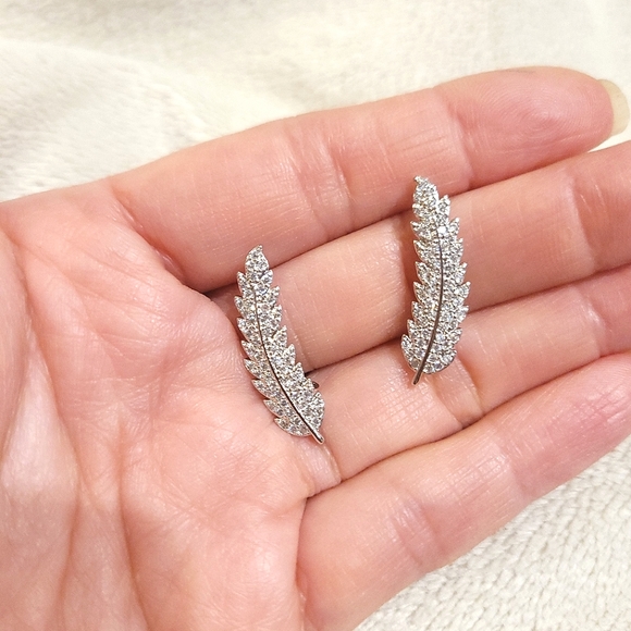 💎NEW💎 FEATHER EAR CLIMBER - Picture 6 of 6